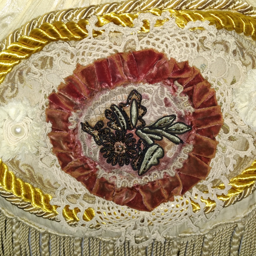 Purses - Picture 11 of 16